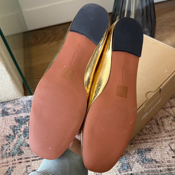 NWT Madewell Gold Mary Jane Flats with Black Strap - Picture 5 of 9